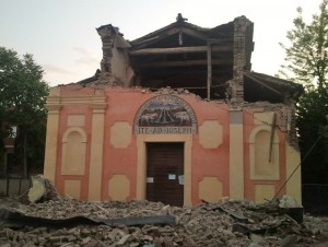 Earthquake damage to a church