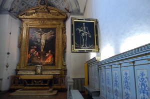 A skeleton is juxtaposed with Barocci's crucifixion of Jesus Christ; symbols of both death and life.
